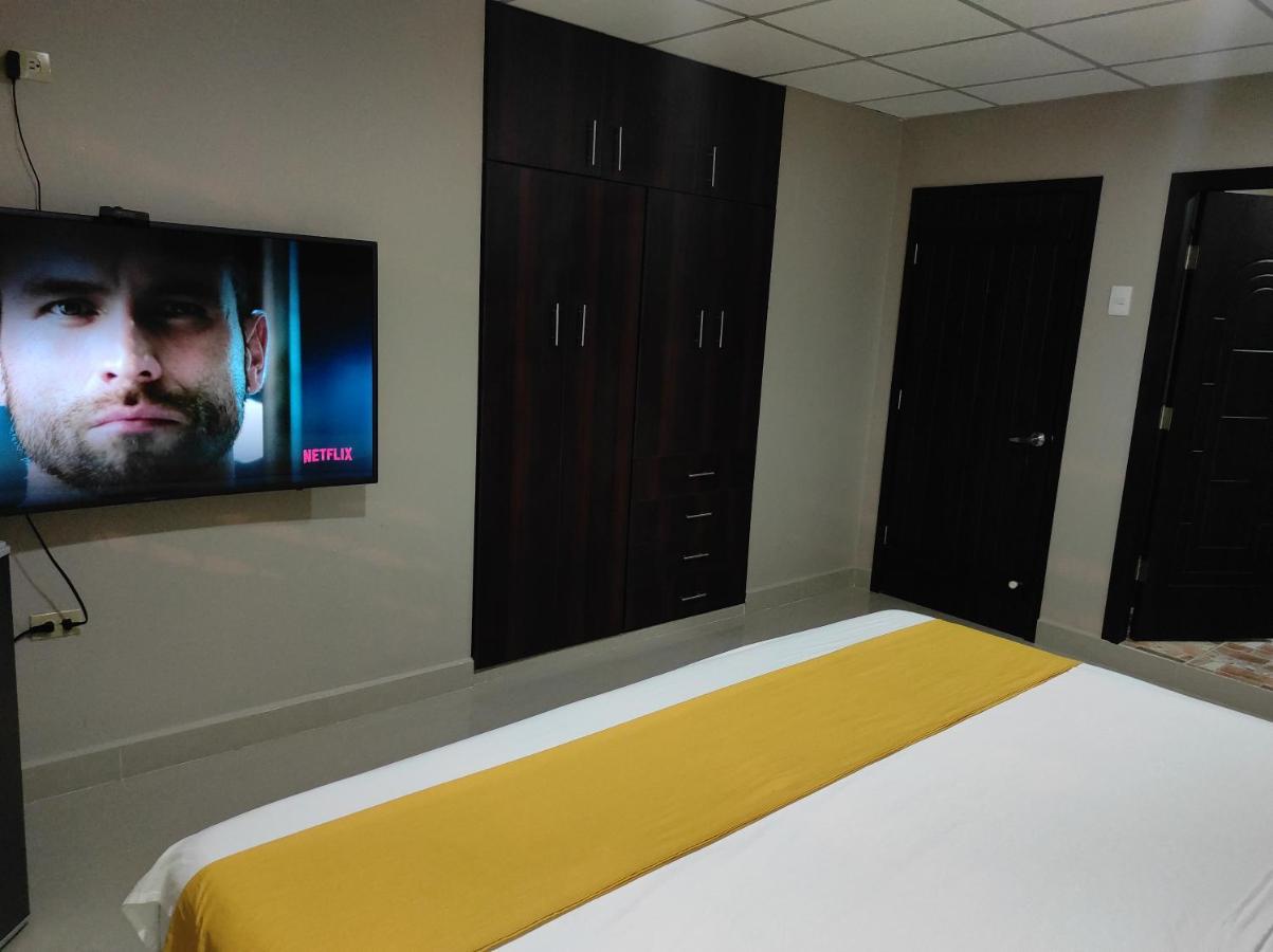 גוויאקיל Royalinn מראה חיצוני תמונה